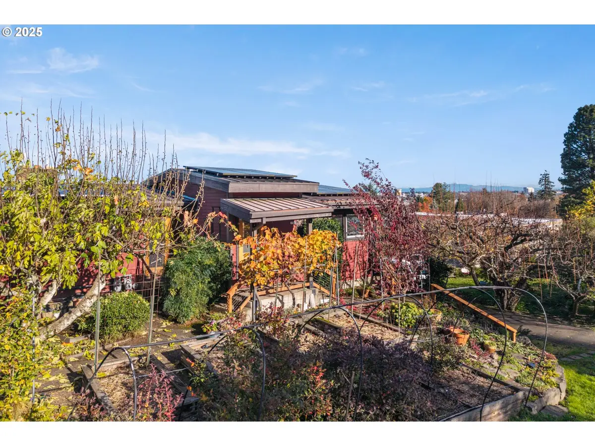 2705 NW Pettygrove St, Portland, OR 97210 - Image #1