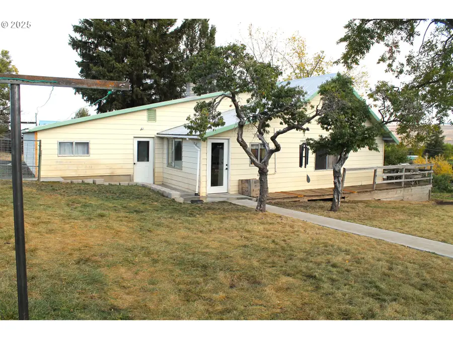 455 W 3rd St, Long Creek, OR 97856 - #3