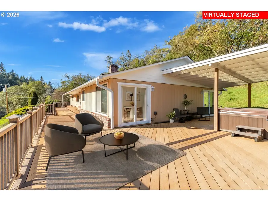 1386 Arcadia Dr, Roseburg, OR 97470 - #2