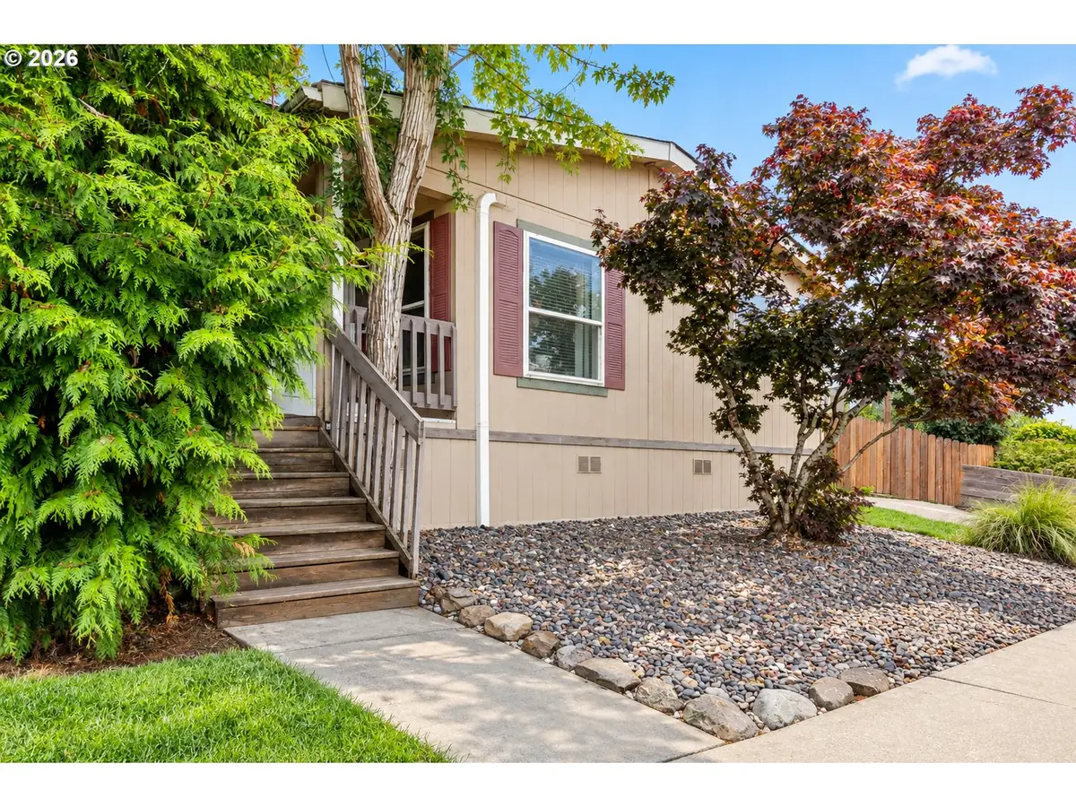 2151 Three Lakes Rd, Albany, OR 97322 - #1