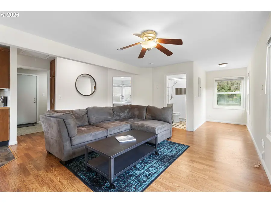 8925 NE Fremont St, Portland, OR 97220 - Image #3