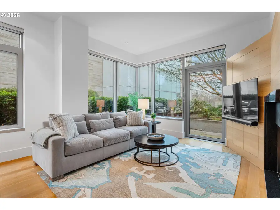 1001 NW Lovejoy St #208, Portland, OR 97209 - Image #2