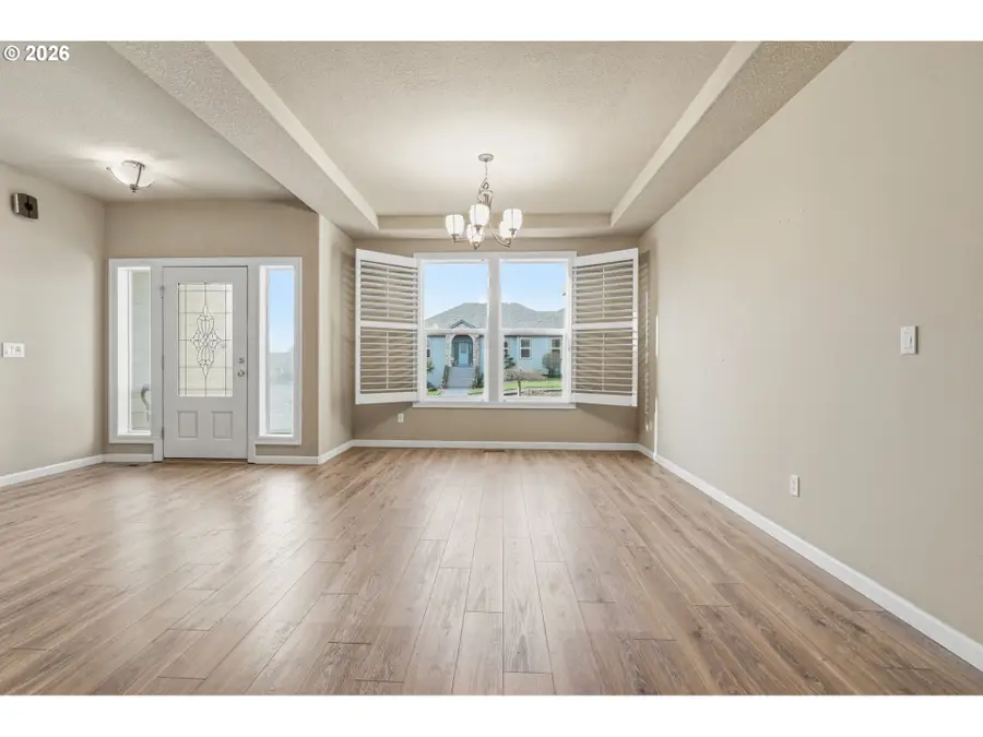 1803 E Gaither Ave, La Center, WA 98629 - Image #2