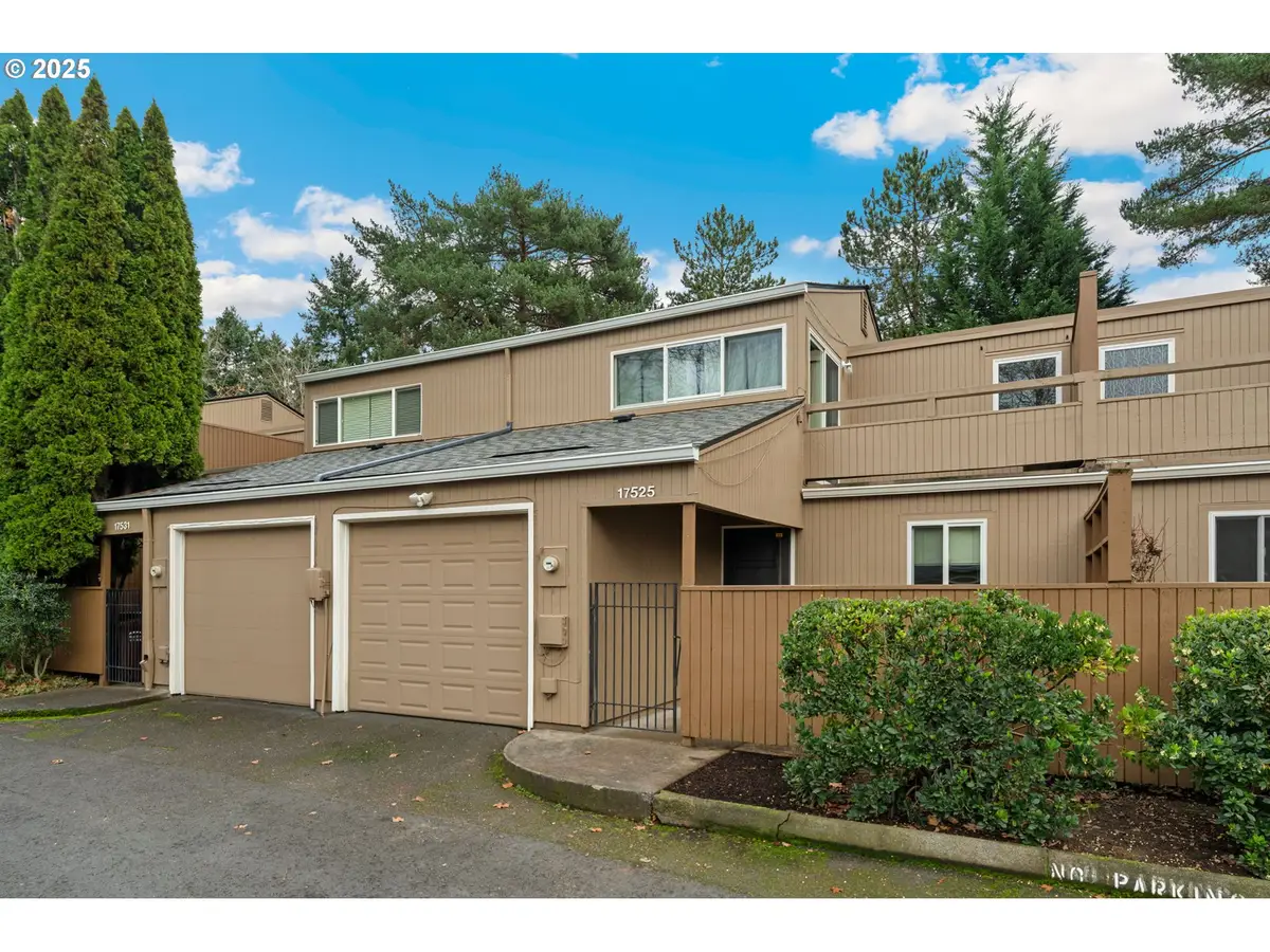17525 NW Shorewood Dr, Beaverton, OR 97006 - Image #1