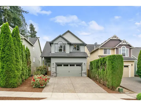 21936 NE Couch St, Gresham, OR 97030