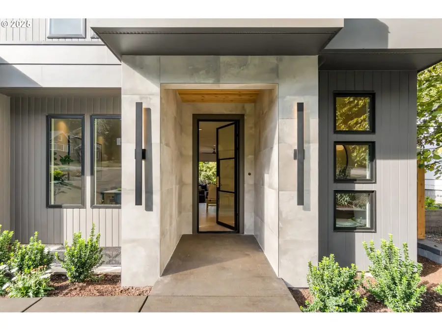 1225 Spruce St, Lake Oswego, OR 97034 - Image #2