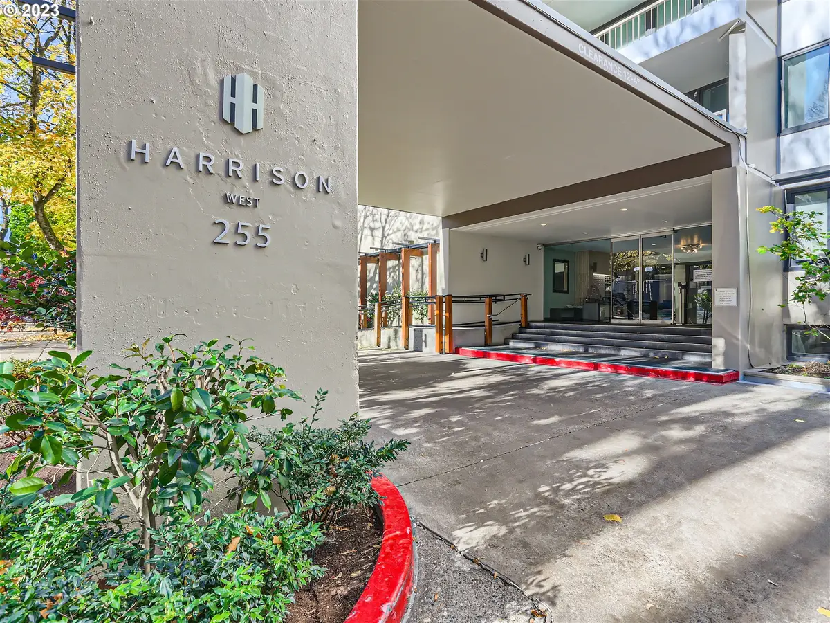 255 SW Harrison St #9D, Portland, OR 97201 - Image #1