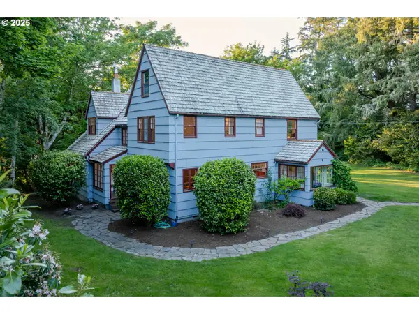 92216 Whiskey Rd, Warrenton, OR 97146