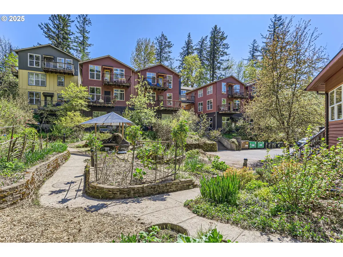 9601 NW Leahy Rd #212, West Haven Sylvan, OR 97229 - Image #1