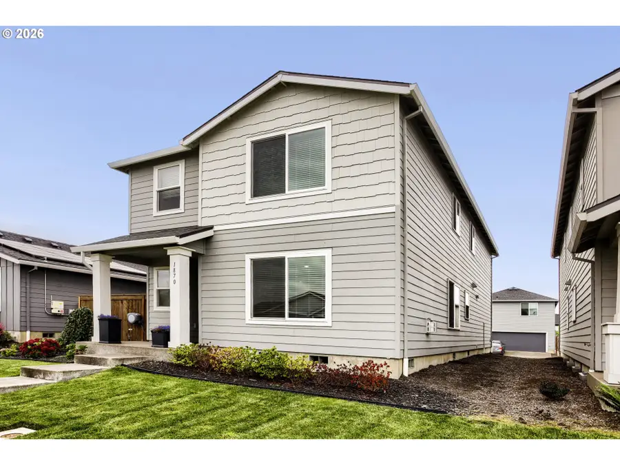 1870 Smith Dr, Woodburn, OR 97071 - #2