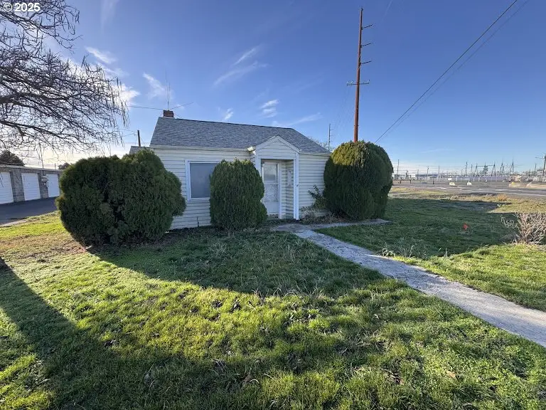 1205 N 1st Pl, Hermiston, OR 97838 - #1
