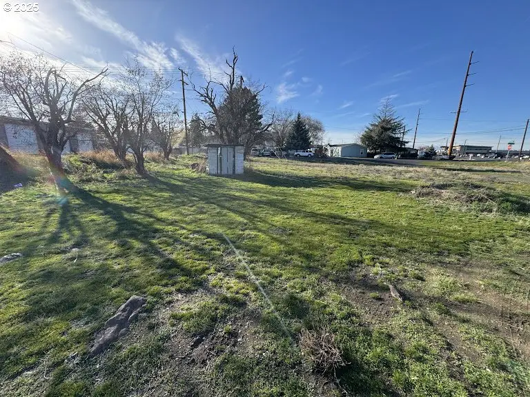 1205 N 1st Pl, Hermiston, OR 97838 - #3
