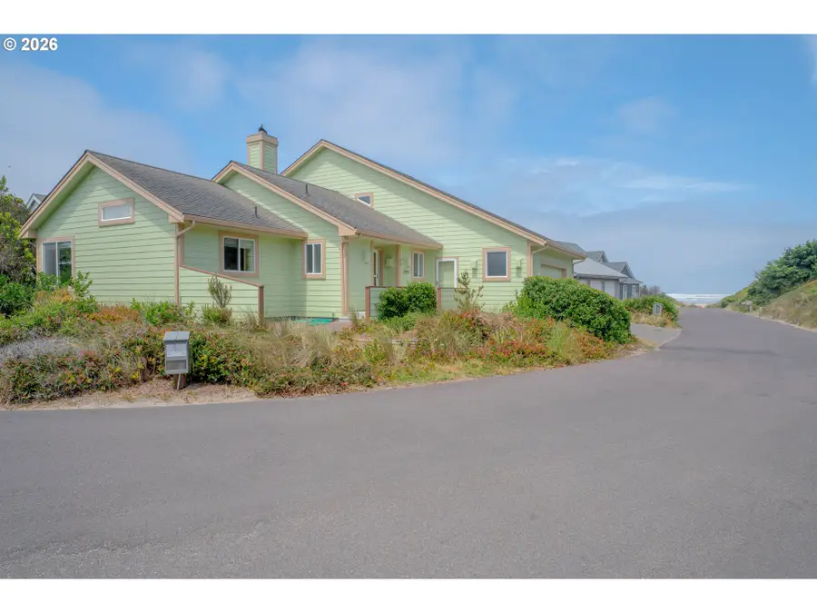 88878 Shoreline Dr, Florence, OR 97439 - #2