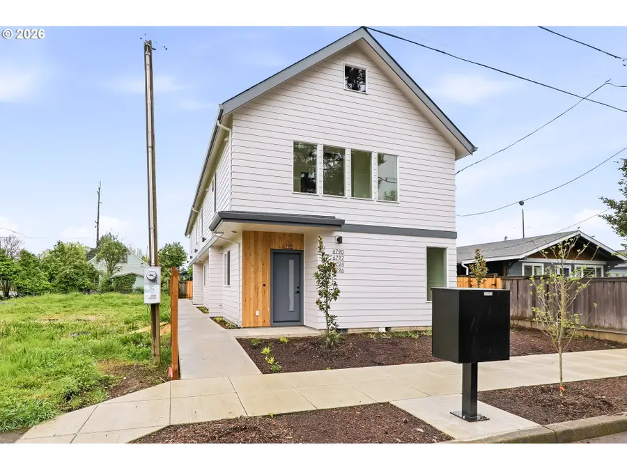 6790 SE Insley St #1, Portland, OR 97206 - #2
