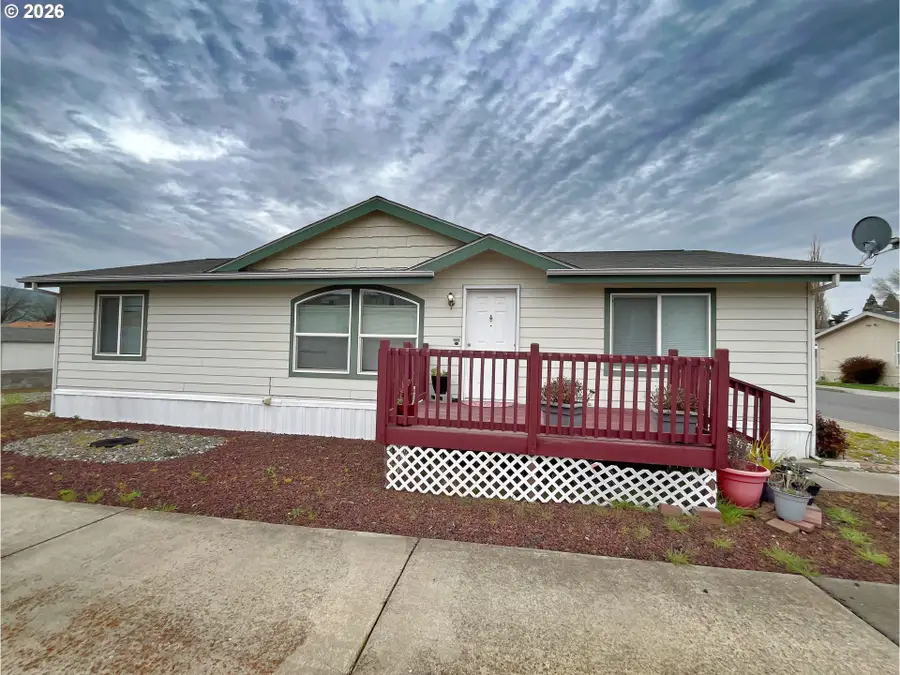 755 Division St #322, The Dalles, OR 97058 - #2