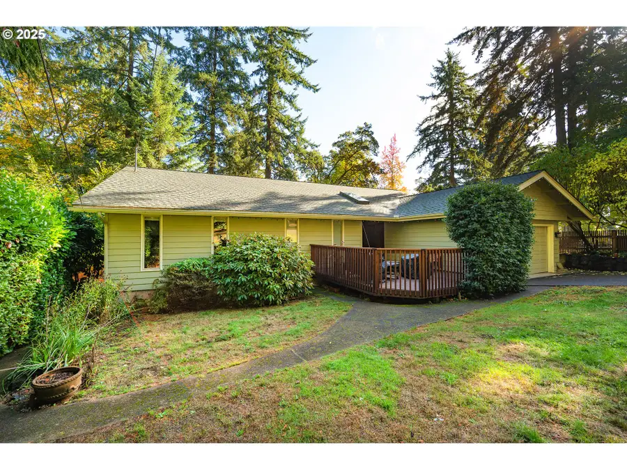 1925 Sylvan St, Eugene, OR 97403 - Image #3