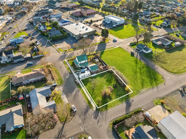 1 Franklin St, MtAngel, OR 97362