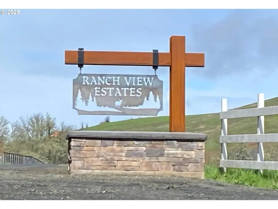 523 Ladybug Ln, Roseburg, OR 97470 - Image #2