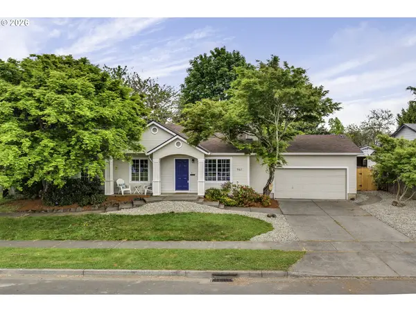 961 S 4th Ave, Cornelius, OR 97113