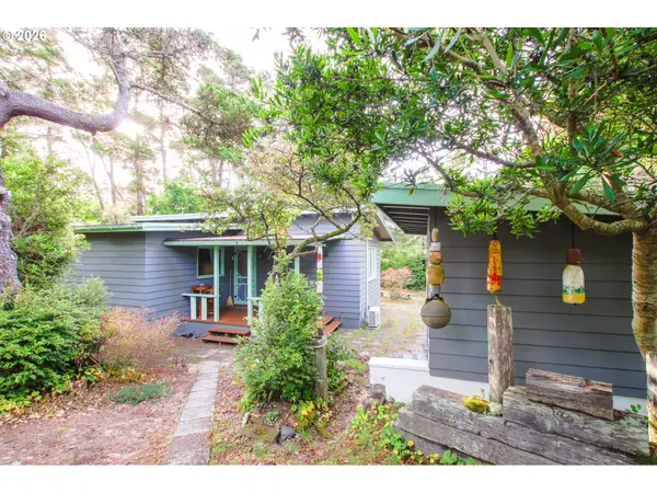 4620 Arago St, Florence, OR 97439