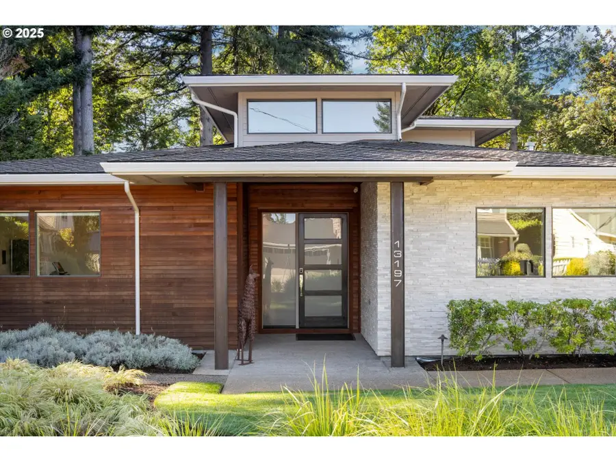 13197 Thoma Rd, Lake Oswego, OR 97034 - #2