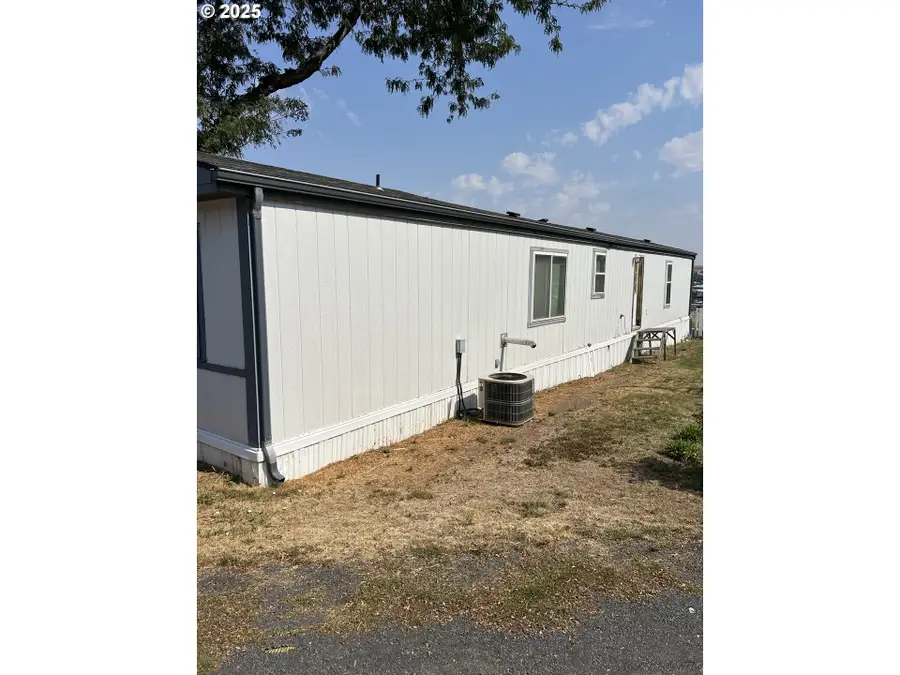 2801 SW Houtama Rd, Pendleton, OR 97801 - Image #2