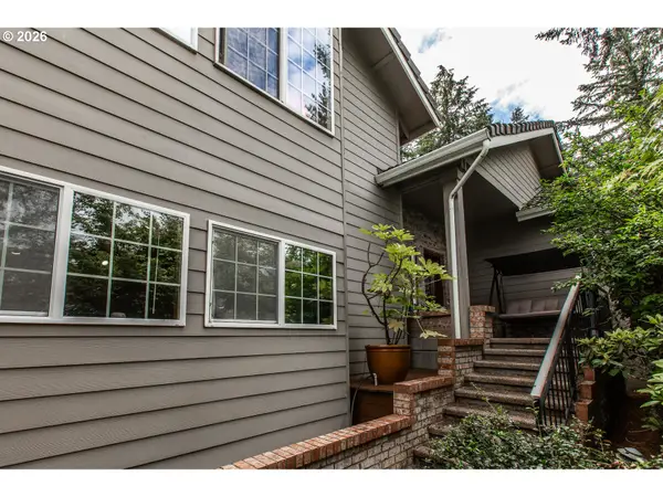2660 Bowmont Dr, Eugene, OR 97405