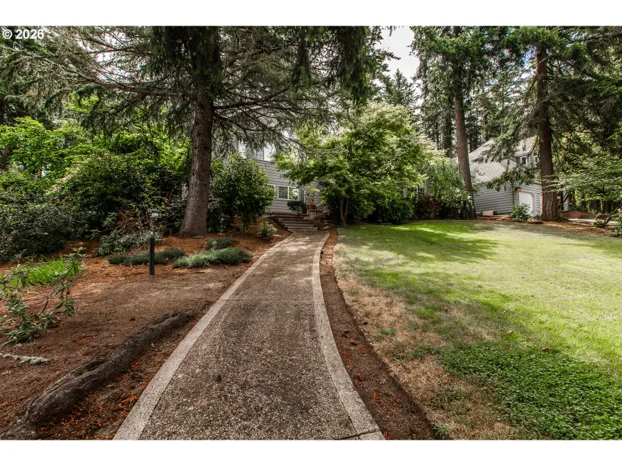 2660 Bowmont Dr, Eugene, OR 97405 - #3
