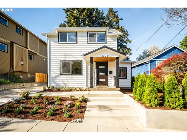 1925 SE Sherrett St, Portland, OR 97202