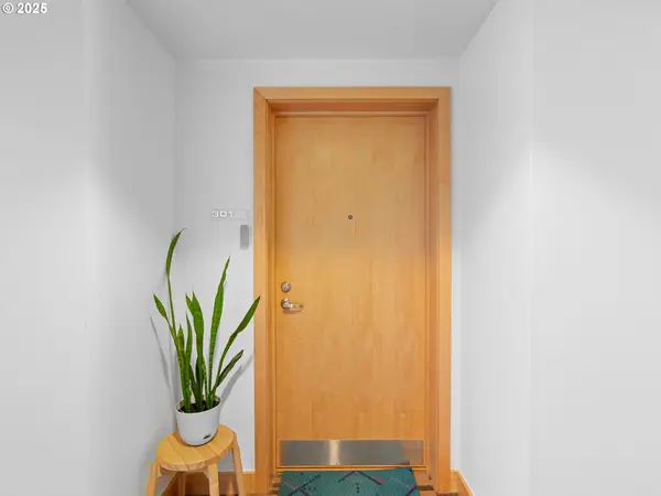 3970 N Interstate Ave #301, Portland, OR 97227