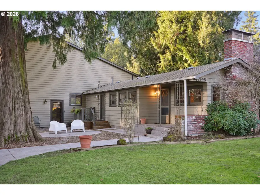 11745 SE Wood Ave, Milwaukie, OR 97222 - Image #3