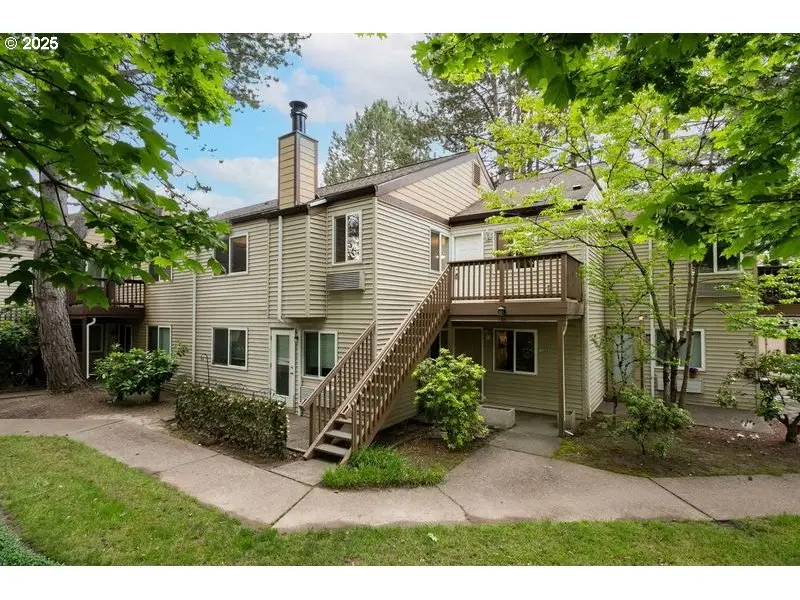 12062 SW Conestoga Dr, Beaverton, OR 97008 - Image #1