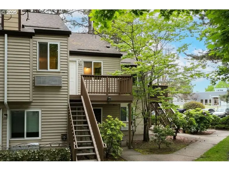 12062 SW Conestoga Dr, Beaverton, OR 97008 - Image #2