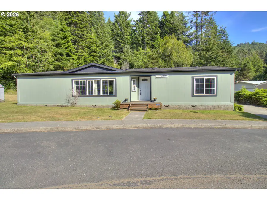 29311 Melody Ln, Gold Beach, OR 97444 - #2