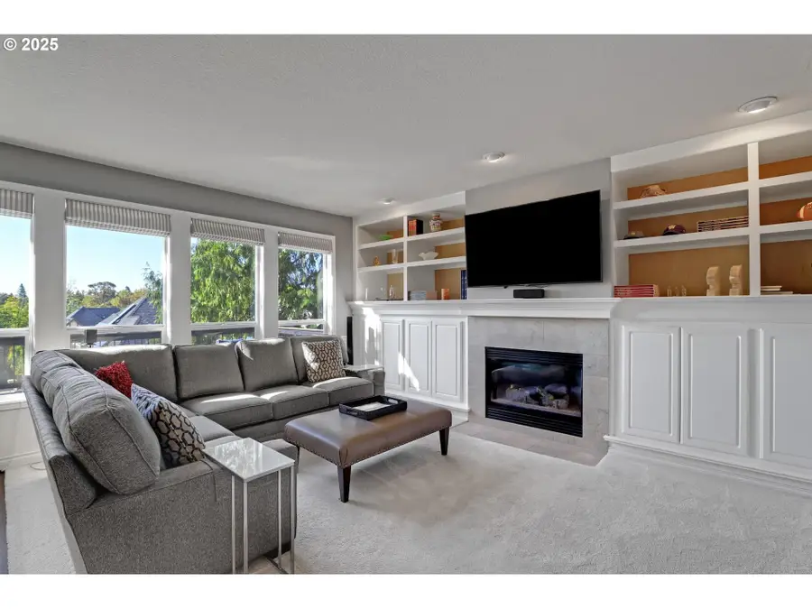 10156 NW Fleetwood Dr, Cedar Mill, OR 97229 - Image #2