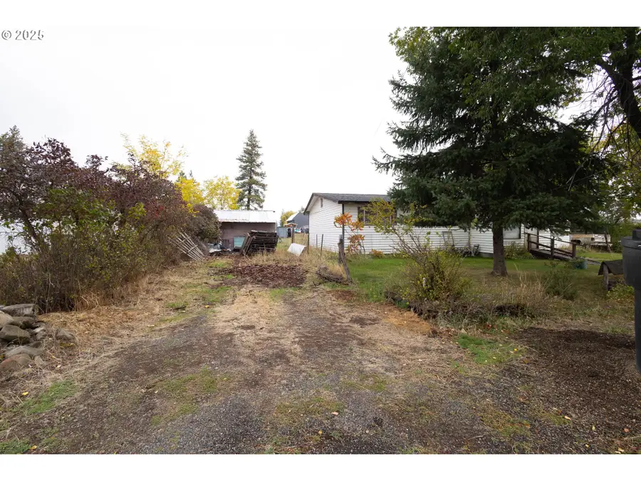 1951 Alder, Elgin, OR 97827 - Image #2