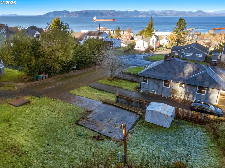 836 33rd St, Astoria, OR 97103 - #2
