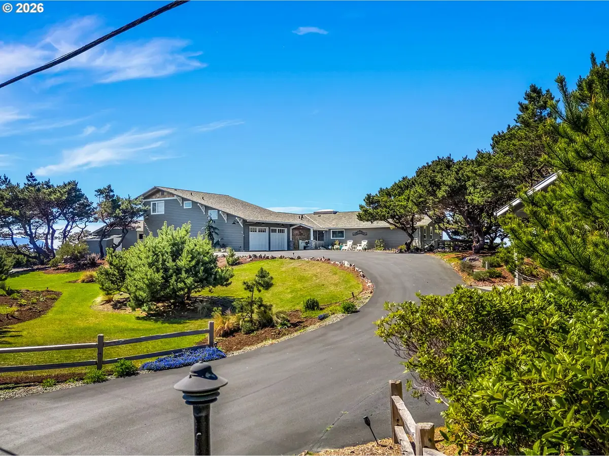 89464 Manion Dr, Warrenton, OR 97146 - #1