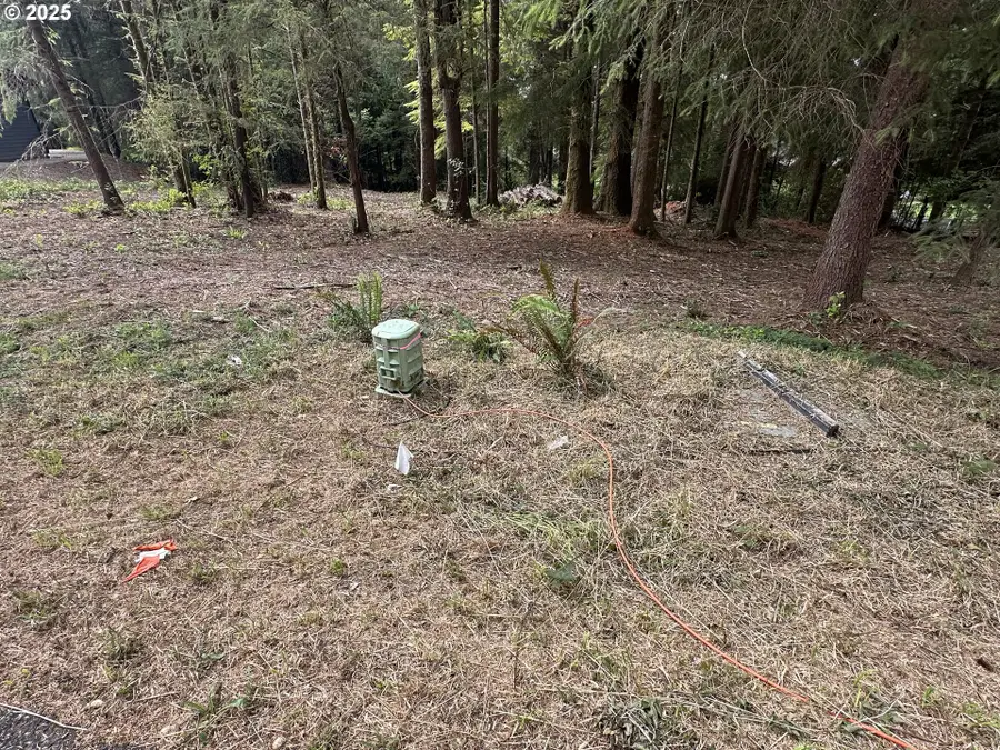 Summerbell Dr #Lot 7, Florence, OR 97439 - #3