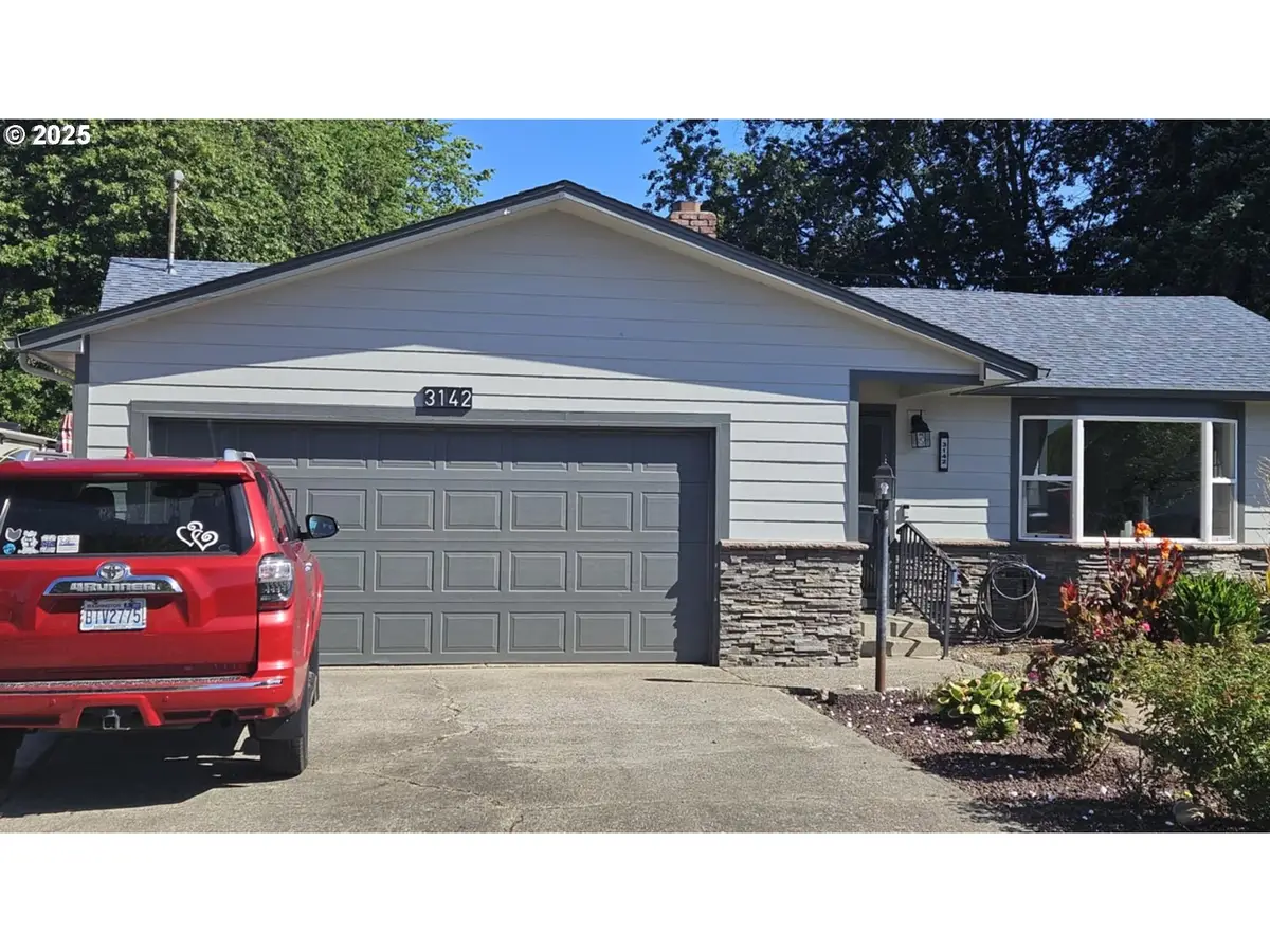 3142 Maple St, Longview, WA 98632 - Image #1