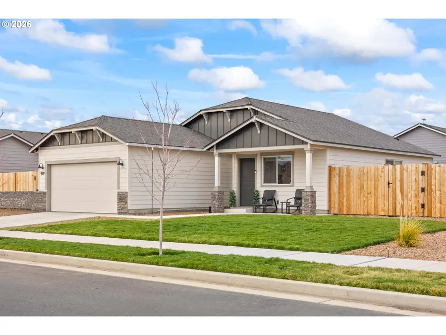 262 NW Par Ave, Madras, OR 97741 - Image #2