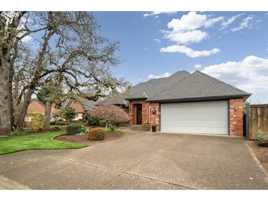 1424 Wimbledon Pl, Springfield, OR 97477 - #2