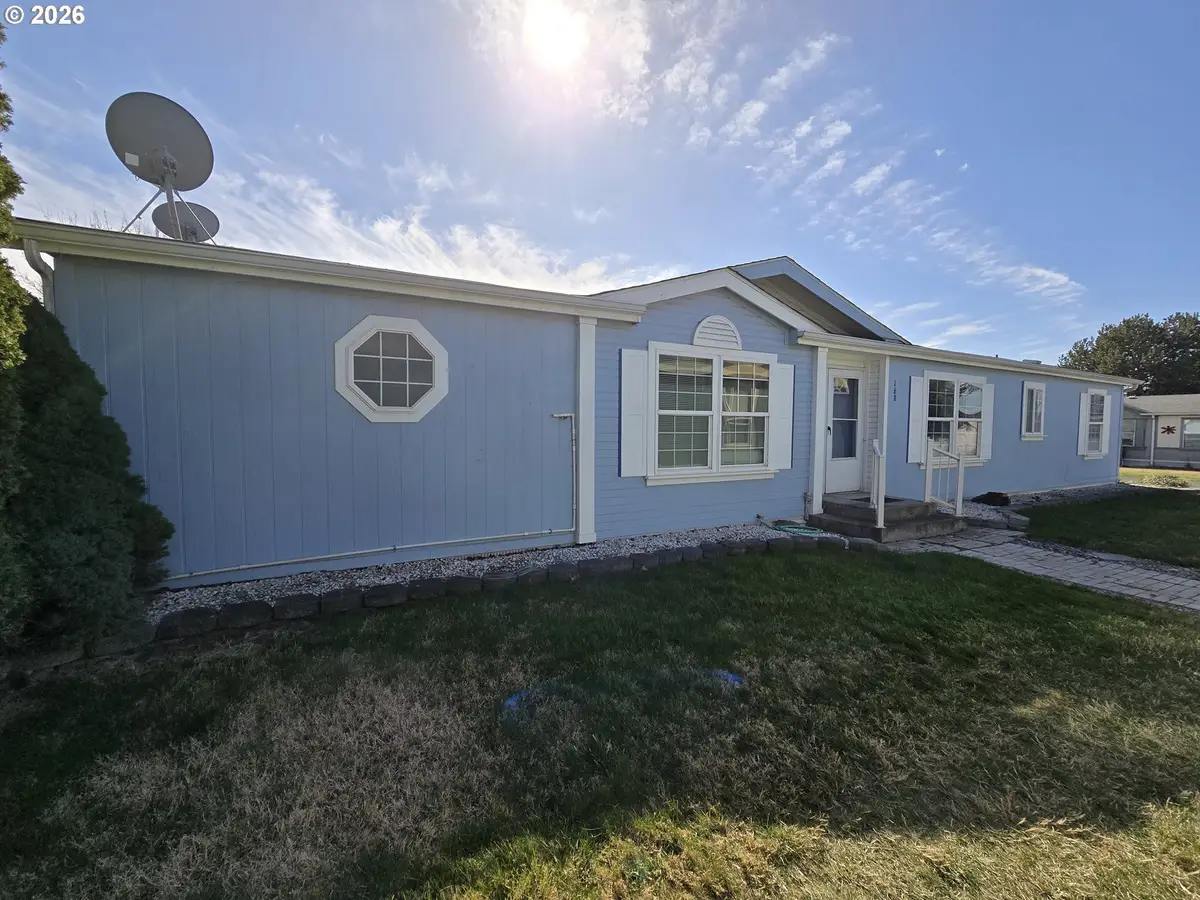 1688 NE 3rd Pl, Hermiston, OR 97838 - #1