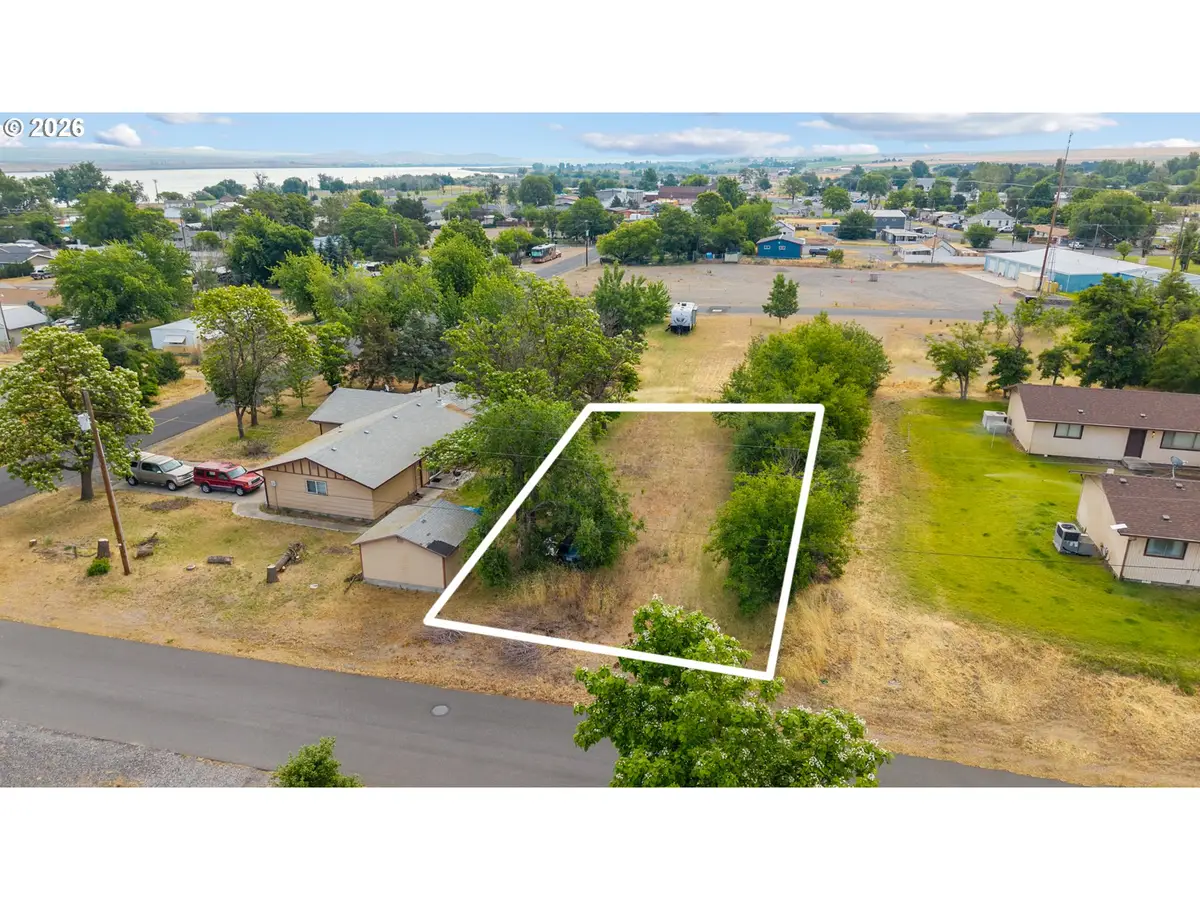 000 NE 6th St, Irrigon, OR 97844 - #1