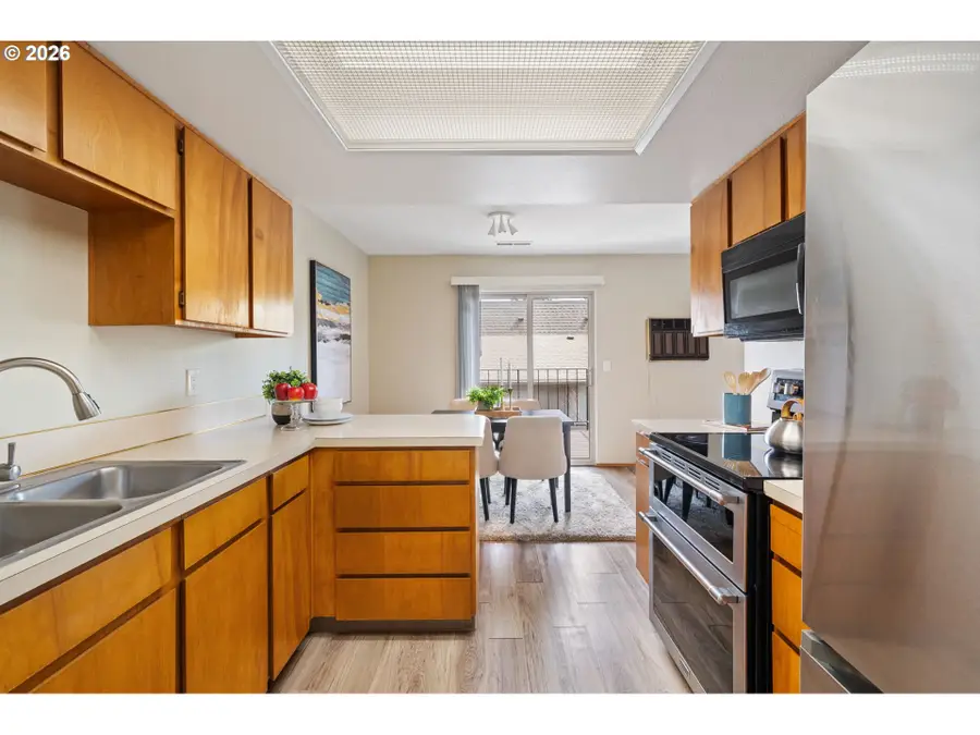 12506 SE Stark St #D, Portland, OR 97233 - #3
