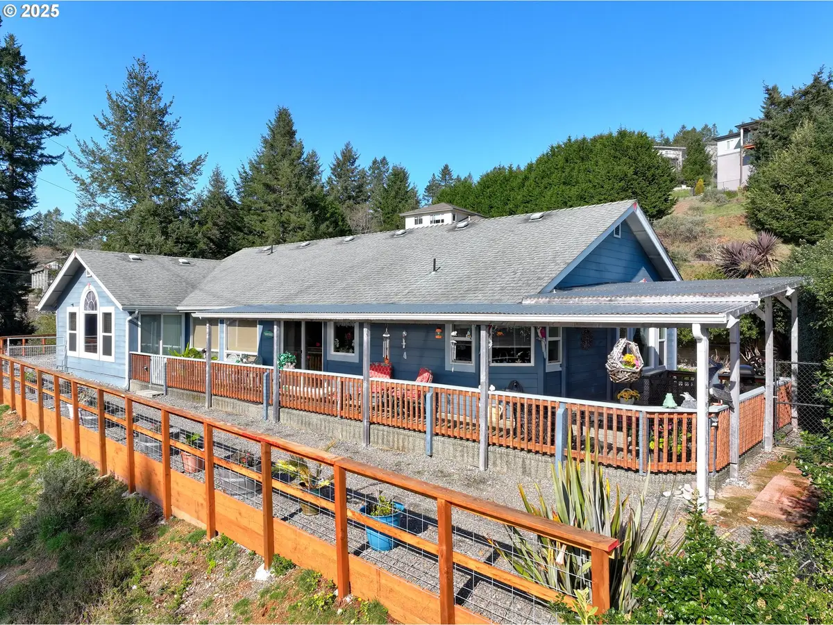 838 Marina Heights Rd, Brookings, OR 97415 - Image #1