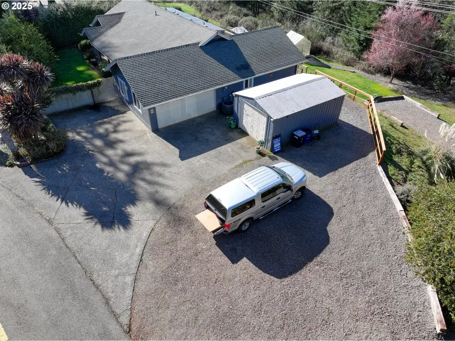 838 Marina Heights Rd, Brookings, OR 97415 - Image #3