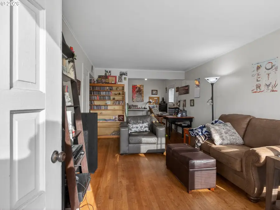 908 W 39th St, Vancouver, WA 98660 - Image #3