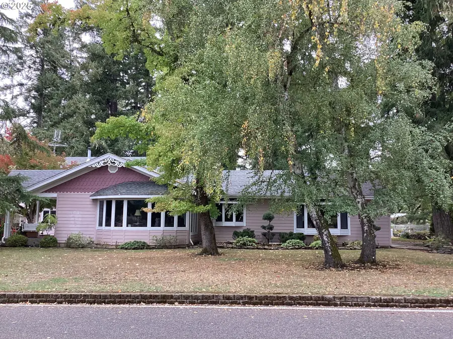 1300 Fair Oaks Rd, Oakland, OR 97462 - Image #2