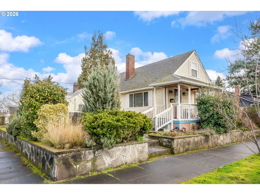 1305 NE Jarrett St, Portland, OR 97211 - Image #2